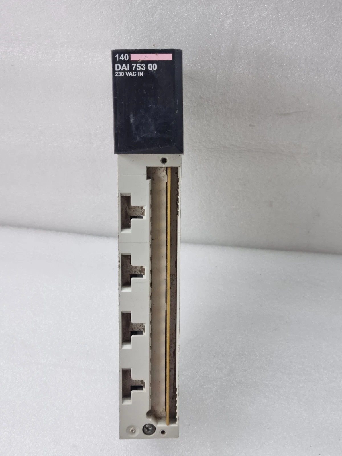 SchneiderElectric 140DAI75300 140-DAI-753-00 Modicon Quantum 230VAC Input Module